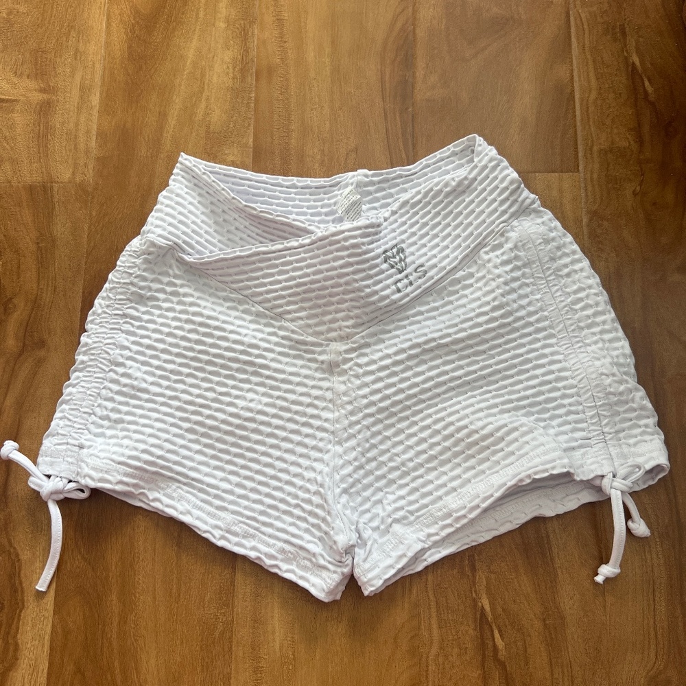 CLS Side tide mini scrunch shorts